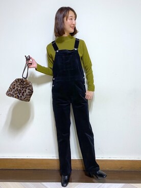 「ピスタチオ」｜「アイテム（サロペット/オーバーオール）」を使った、むらこさん（レディース・165cm）の冬コーディネート