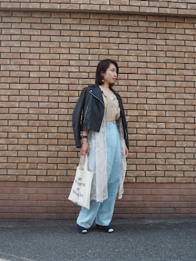 「刺繍シャツ」｜「アイテム（ジャケット/アウター）」を使った、yukari kitamuraさん（レディース・156cm）の春コーディネート