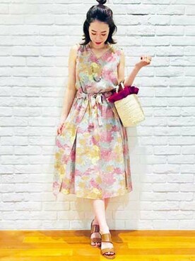 「Casselini（キャセリーニ）のアイテム（かごバッグ）」を使った、KATHARINEROSS さん（レディース・163cm）の春コーディネート