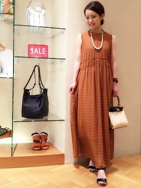 「Casselini（キャセリーニ）のアイテム（かごバッグ）」を使った、KATHARINEROSS さん（レディース・154cm）の夏コーディネート