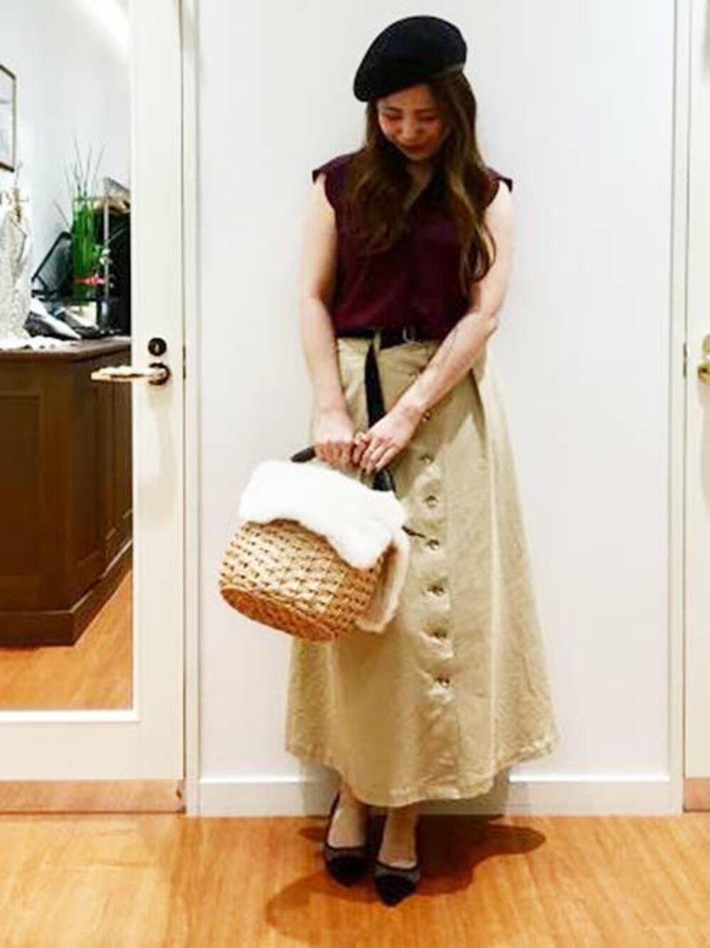 「ベレー帽、ootd、かごバッグ、夏コーデ、チノスカート、オトナカジュアル、キャサリンロス、KATHARINE ROSS」｜「KATHARINE ROSSの【KATHARINE ROSS】  手洗い可 ベルマックスブラウス（シャツ/ブラウス、パープル系）」を使った、KATHARINEROSS さん（レディース・160cm）の夏コーディネートの1枚目の写真