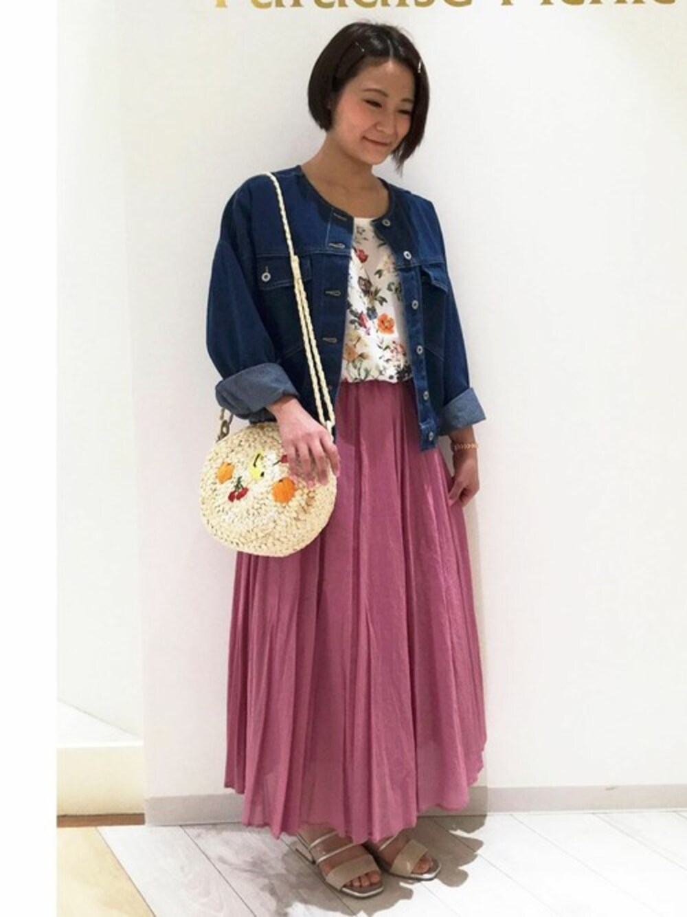 「スカート、花柄、Gジャン、Paradise Picnic(Paradise Picnic)、ootd、かごバッグ、春コーデ、お花見、コットンスカート、パラダイスピクニック」｜「Paradise Picnicの袖広オーバーGジャン（デニムジャケット、ブルー系）」を使った、KATHARINEROSS さん（レディース・153cm）の春コーディネートの1枚目の写真