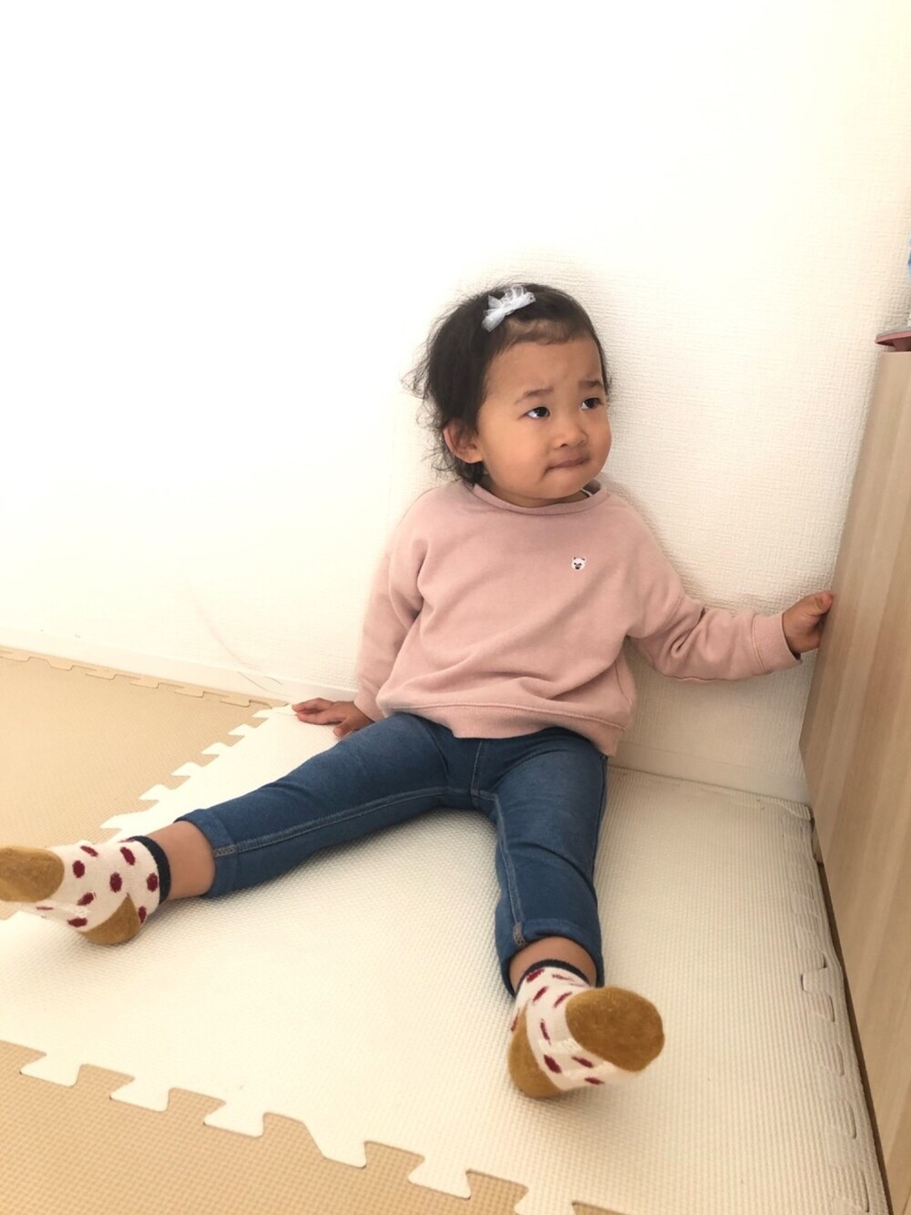 「2歳2ヶ月」｜「Birthdayのアイテム（スウェット、ピンク系）」を使った、chihapさん（キッズ・90cm）の秋コーディネートの1枚目の写真