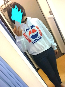「ロゴパーカー」｜「アイテム（アクセサリー）」を使った、Fさん（レディース・165cm）の夏コーディネート
