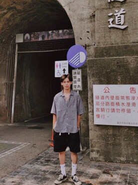 「CONVERSE（コンバース）のアイテム（シューズ、ブラック系）」を使った、L99_083さん（メンズ・170cm）の秋コーディネート