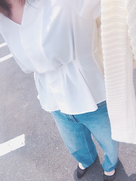 「UNIQLO（ユニクロ）のハイライズワイドストレートジーンズ（デニムパンツ）」を使った、dゆりえさん（レディース・165cm）の春コーディネート