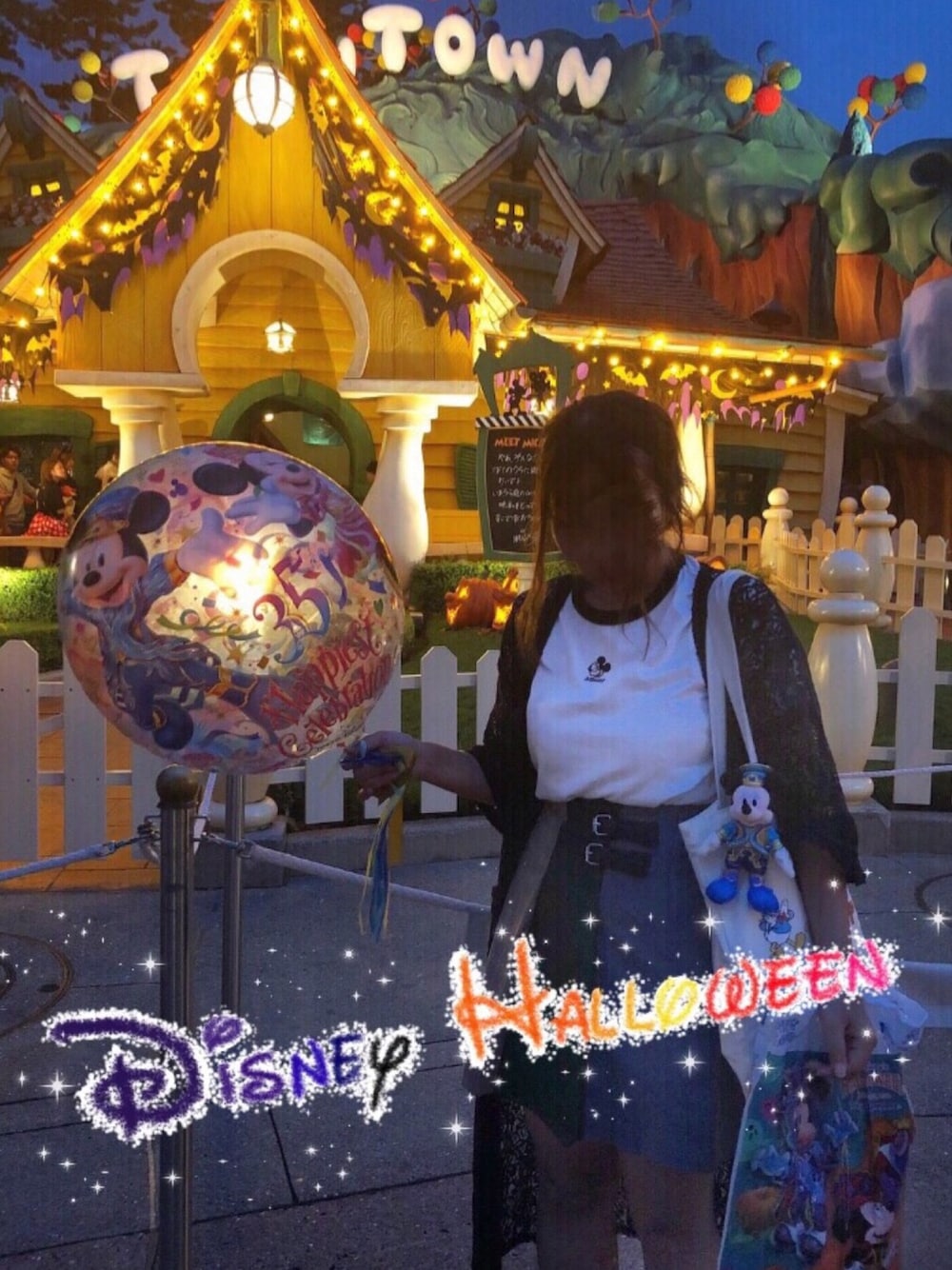 「秋コーデ、Tシャツ、スカート、カーディガン、ディズニー、ディズニーハロウィン、r.p.s、Heather、archives、おしゃれさんと繋がりたい」｜「HeatherのディズニーキャラクターリンガーT 796601（Tシャツ/カットソー、ホワイト系）」を使った、98-maho✌︎さん（レディース・155cm）の秋コーディネートの1枚目の写真
