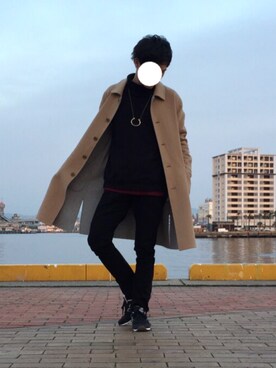 「海」｜「アイテム（ステンカラーコート）」を使った、遊一さん（メンズ・176cm）の冬コーディネート