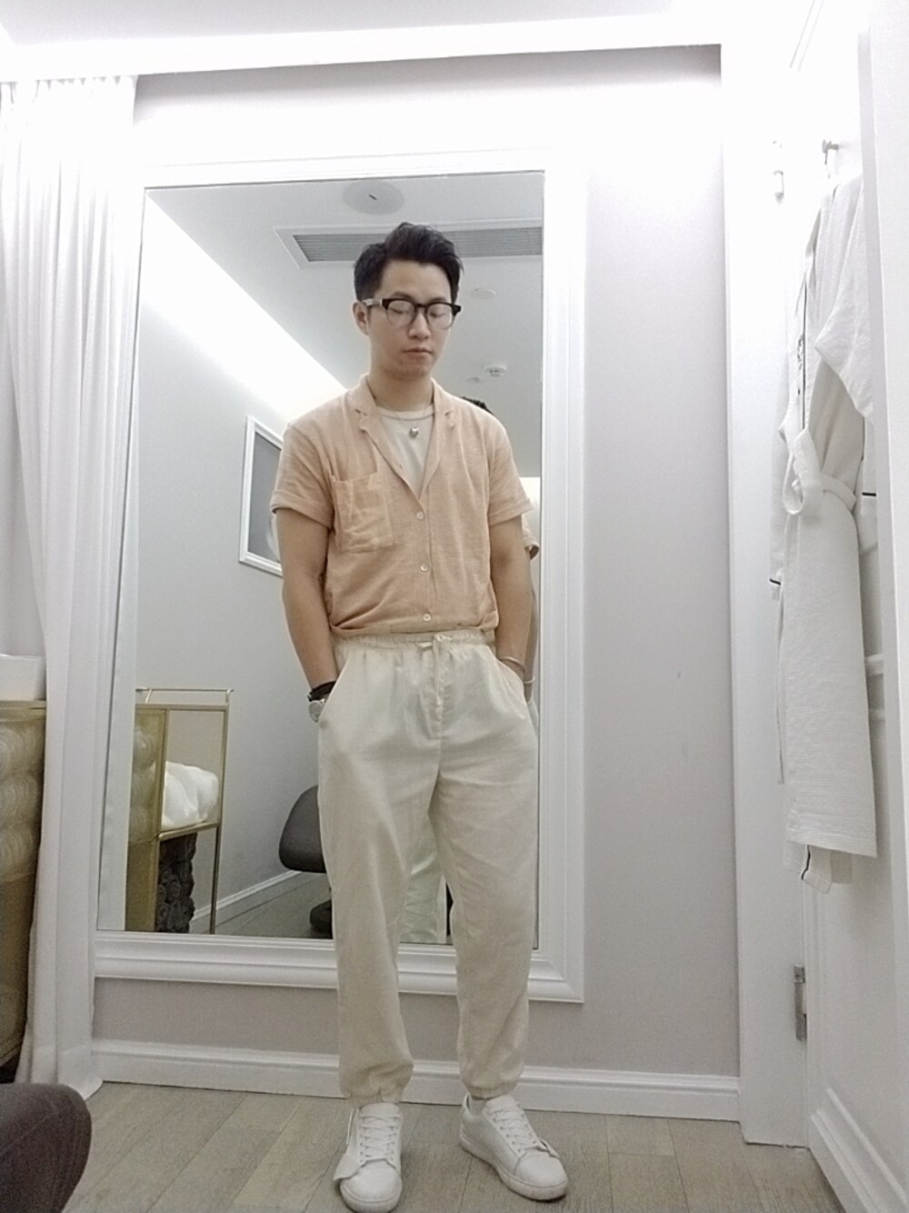 「ZARAのアイテム（ニット/セーター、ホワイト系）」を使った、daniel2915さん（メンズ・172cm）の夏コーディネートの1枚目の写真