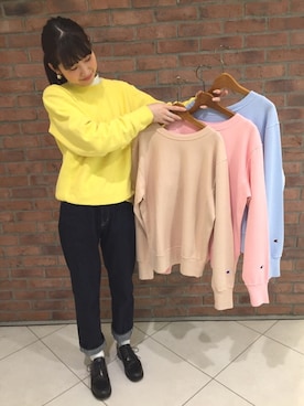 「Champion（チャンピオン）の【予約】【別注】＜Champion＞リバースウィーブ スウェットプルオーバー（スウェット、ベージュ系）」を使った、izumi satoさん（レディース・164cm）の冬コーディネート