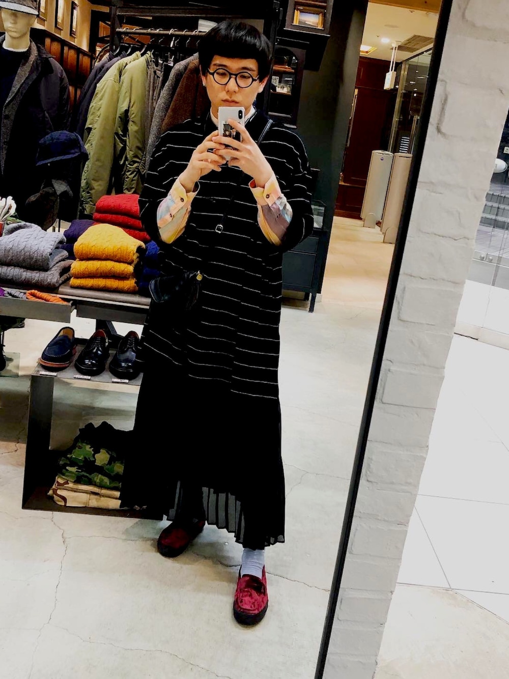 VANSのローファーを使った「ストリート」の人気ファッション