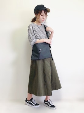 「coca（coca）（コカ）のアイテム（帽子）」を使った、yumi.さん（レディース・151cm）の夏コーディネート