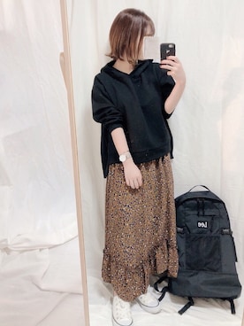 「LIPSTAR（リップスター）のバックシフォンプリーツパーカー（パーカー）」を使った、yumi.さん（レディース・151cm）の秋コーディネート