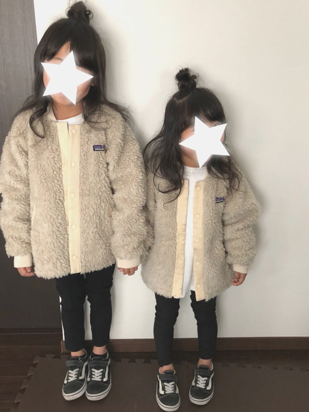 「パタゴニア、パタゴニアキッズ、patagonia、ボアジャケット、キッズコーデ、冬コーデ、おんなのこ、姉妹コーデ、VANS、オールドスクール」｜「こども ビームスのpatagonia / ガールズ レトロX ボマー ジャケット 18  (ガールズ 5～14才)（ブルゾン、ベージュ系）」を使った、mosomiii☺︎さん（キッズ・110cm）の冬コーディネートの1枚目の写真