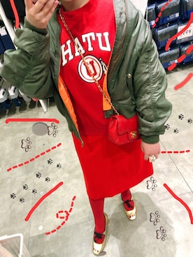 「レッドコーデ」｜「アイテム（スウェット）」を使った、laniさん（レディース・153cm）の春コーディネート