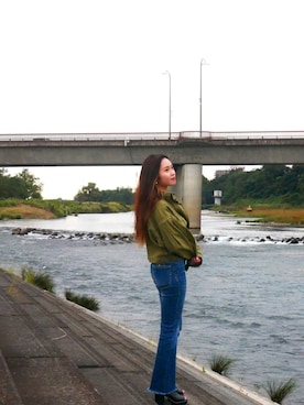 「アイテム（デニムジャケット、グリーン系）」を使った、葉姿君さん（レディース・153cm）の秋コーディネート