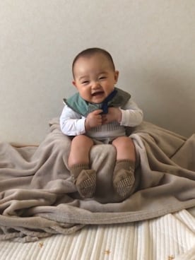 「アイテム（スタイ/よだれかけ、グリーン系）」を使った、Shu.さん（キッズ・70cm）の春コーディネート