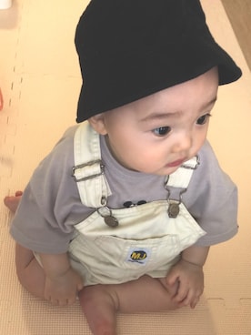 「COMME CA DU MODE（コムサデモード）のアイテム（帽子）」を使った、Shu.さん（キッズ・70cm）の春コーディネート