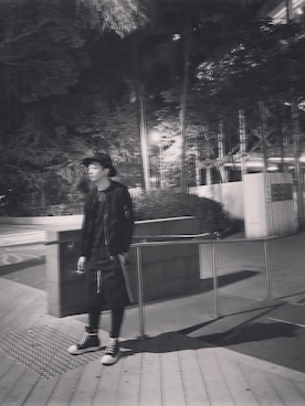 「DRKSHDW by RICK OWENS（ダークシャドウ バイ リックオウエンス）のアイテム（MA-1）」を使った、stone cheungさん（メンズ・175cm）の冬コーディネート