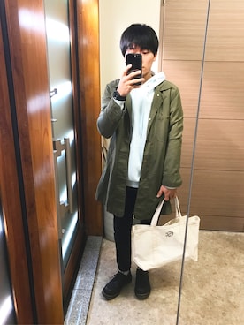 「ライトブルー」｜「アイテム（腕時計）」を使った、kurioさん（メンズ・168cm）の冬コーディネート
