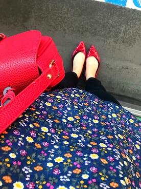「red」｜「アイテム（香水）」を使った、CHIさん（レディース・161cm）の春コーディネート
