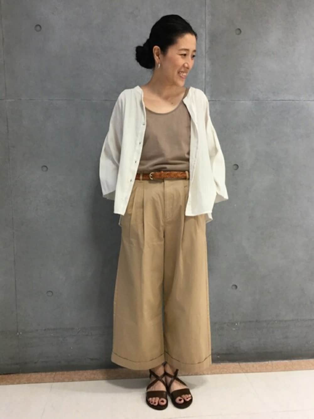 「human womanの◆楊柳ストライプ　ブラウス（シャツ/ブラウス、グレー系）」を使った、natukiさん（レディース・155cm）の夏コーディネートの1枚目の写真
