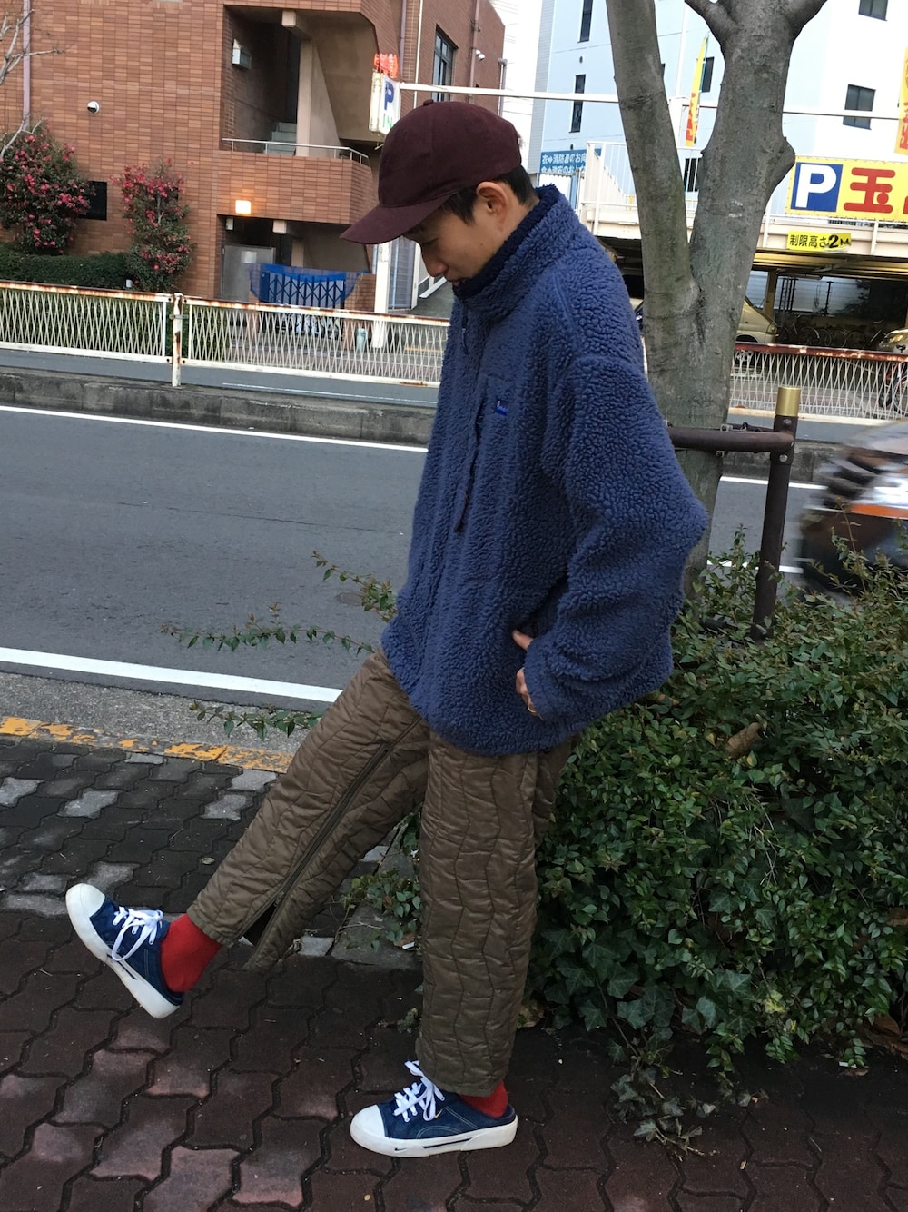 「#フリース、キルティングパンツ、キャップ」｜「patagoniaのアイテム（その他アウター、ブルー系）」を使った、mappaさん（メンズ・171cm）の冬コーディネートの1枚目の写真