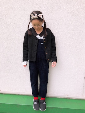 「赤い靴下」｜「アイテム（サロペット/オーバーオール）」を使った、HALULUさん（キッズ・139cm）の冬コーディネート