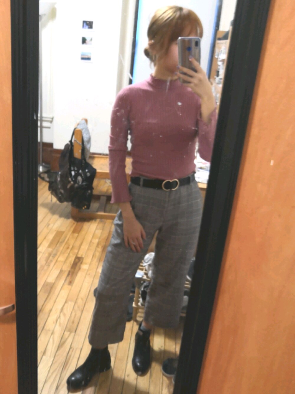 「mock neck、spring、boots、chic、sweater、turtle neck」｜「stradivariusのアイテム（ニット/セーター、ピンク系）」を使った、JojosOOTD:3さん（レディース・160cm）の春コーディネートの1枚目の写真