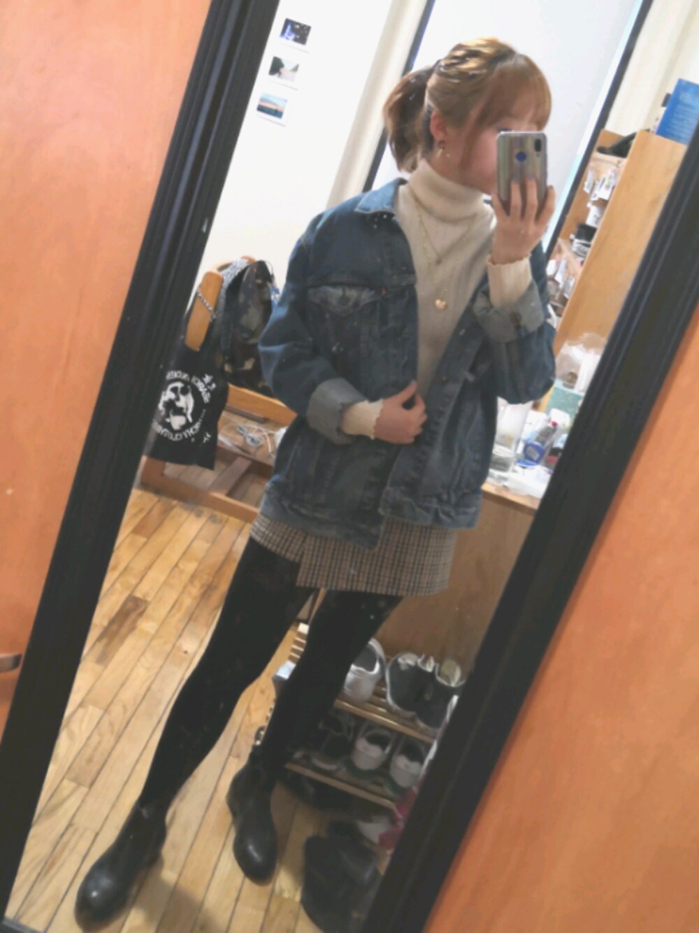 「denim、jacket 、spring、ootd、ブーツ、デニム、デニムジャケット、turtle neck、セーター、はるコーデ」｜「ALDOのアイテム（ブーツ、ブラック系）」を使った、JojosOOTD:3さん（レディース・160cm）の春コーディネートの1枚目の写真