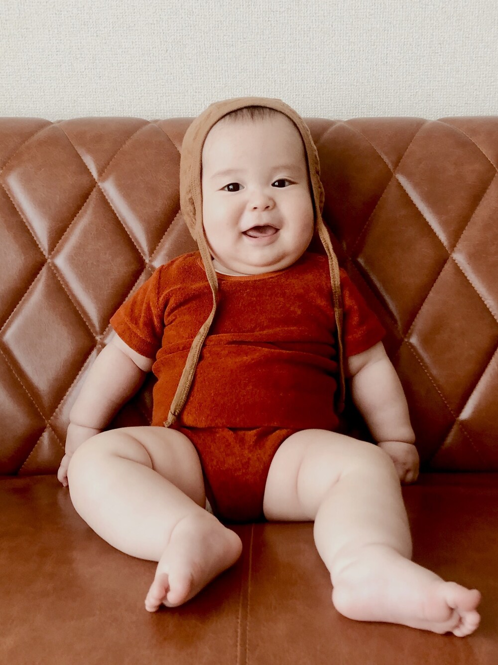 「キッズコーデ、男の子コーデ、キッズファッション、ベビーコーデ、ベビーファッション、ベビー、子供服、クインシーメイ、カーラインク」｜「carlijnqのアイテム（オールインワン・サロペット、オレンジ系）」を使った、yuiさん（キッズ・70cm）の秋コーディネートの1枚目の写真