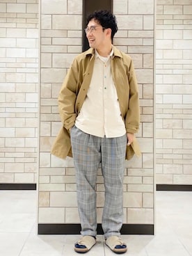 「coenスタッフスタイリング」｜「アイテム（ステンカラーコート）」を使った、coen Shimizuさん（メンズ・178cm）の冬コーディネート