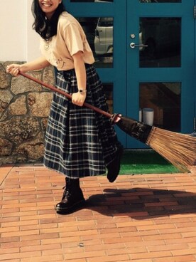 「Dr. Martens（ドクターマーチン）のアイテム（ブーツ、ブラウン系）」を使った、もあいさん（レディース・154cm）の春コーディネート