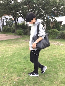 「L.H.P（エルエイチピー）のアイテム（トートバッグ）」を使った、大雅さん（メンズ・170cm）の秋コーディネート