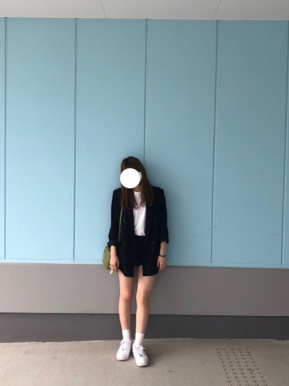 「シンプルコーデ、GU、MARC JACOBS、AF1、AIR FORCE 1、冬コーデ、プチプラ」｜「GUのアイテム（ジャケット/アウター、ブラック系）」を使った、ぴょさん（レディース・162cm）の秋コーディネートの1枚目の写真