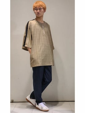 「ラグランTシャツ」｜「アイテム（スラックス）」を使った、YUKIさん（メンズ・168cm）の夏コーディネート