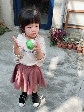 「2歳3ヶ月」｜「アイテム（スカート）」を使った、Mia👧🇹🇼さん（キッズ・90cm）の秋コーディネート