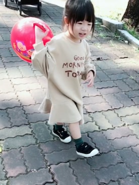 「2歳3ヶ月」｜「アイテム（ワンピース）」を使った、Mia👧🇹🇼さん（キッズ・90cm）の秋コーディネート
