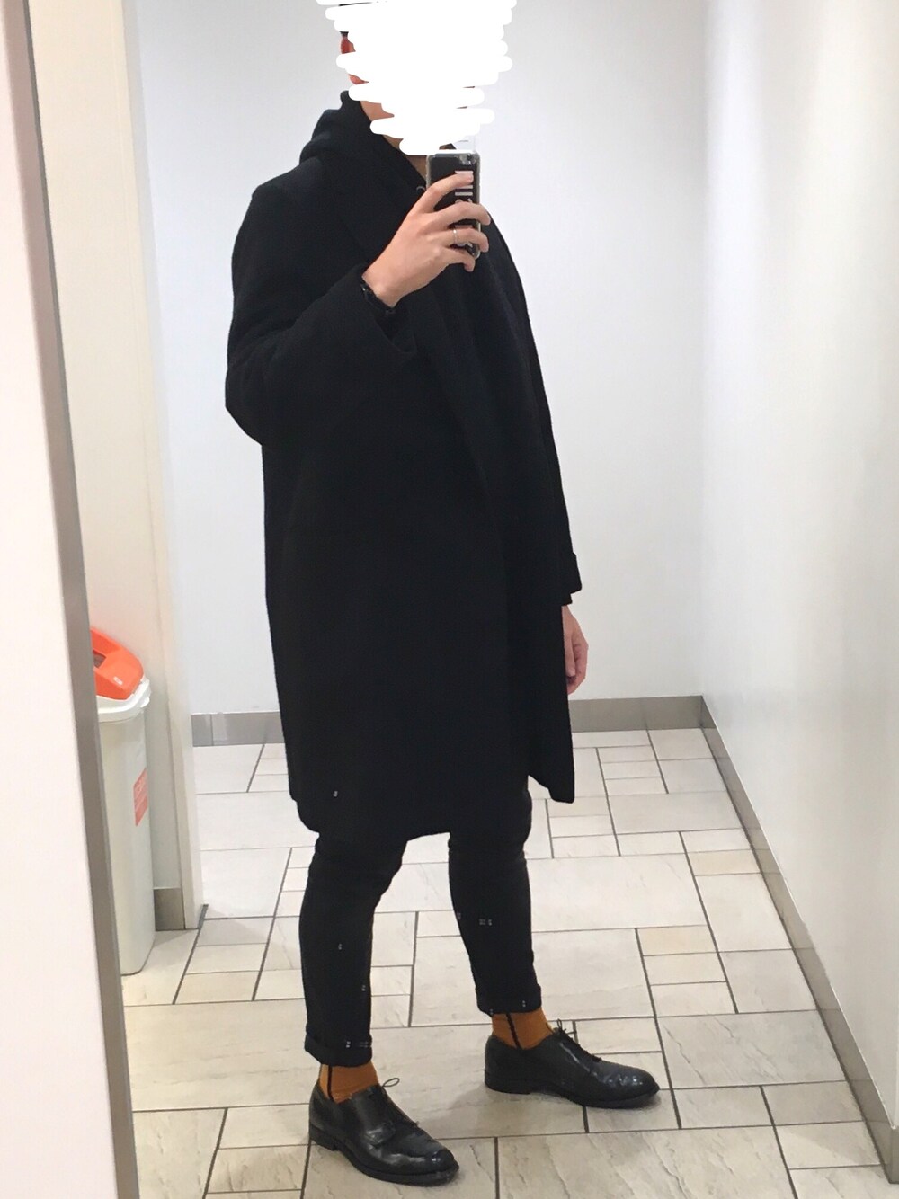 「chicstocks、MR.GENTLEMAN、Nudie jeans」｜「MR.GENTLEMANのアイテム（パーカー、ブラック系）」を使った、bouzu2さん（メンズ・181cm）の冬コーディネートの1枚目の写真