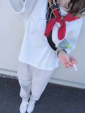 「ゆるカジ」｜「アイテム（財布/小物）」を使った、神奈さん（レディース・153cm）の春コーディネート