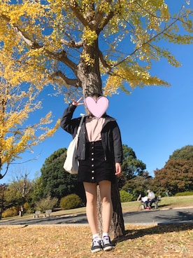 「ミニスカート」｜「アイテム（マウンテンパーカー）」を使った、saya❥·･さん（レディース・156cm）の秋コーディネート