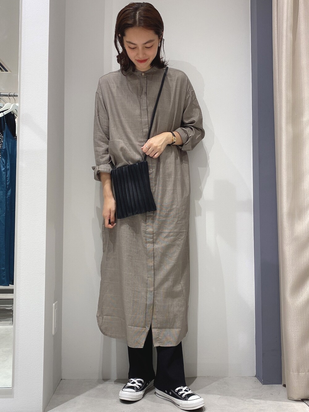 「AMERICAN HOLIC、アメリカンホリック、バンドカラー、シャツワンピ、リブパンツ、チェック、秋服、レイヤードスタイル、秋のコーデ、プリーツバッグ」｜「AMERICAN HOLICのバックタック比翼シャツワンピース　＊（ワンピース、その他）」を使った、yuki☺︎さん（レディース・165cm）の秋コーディネートの1枚目の写真