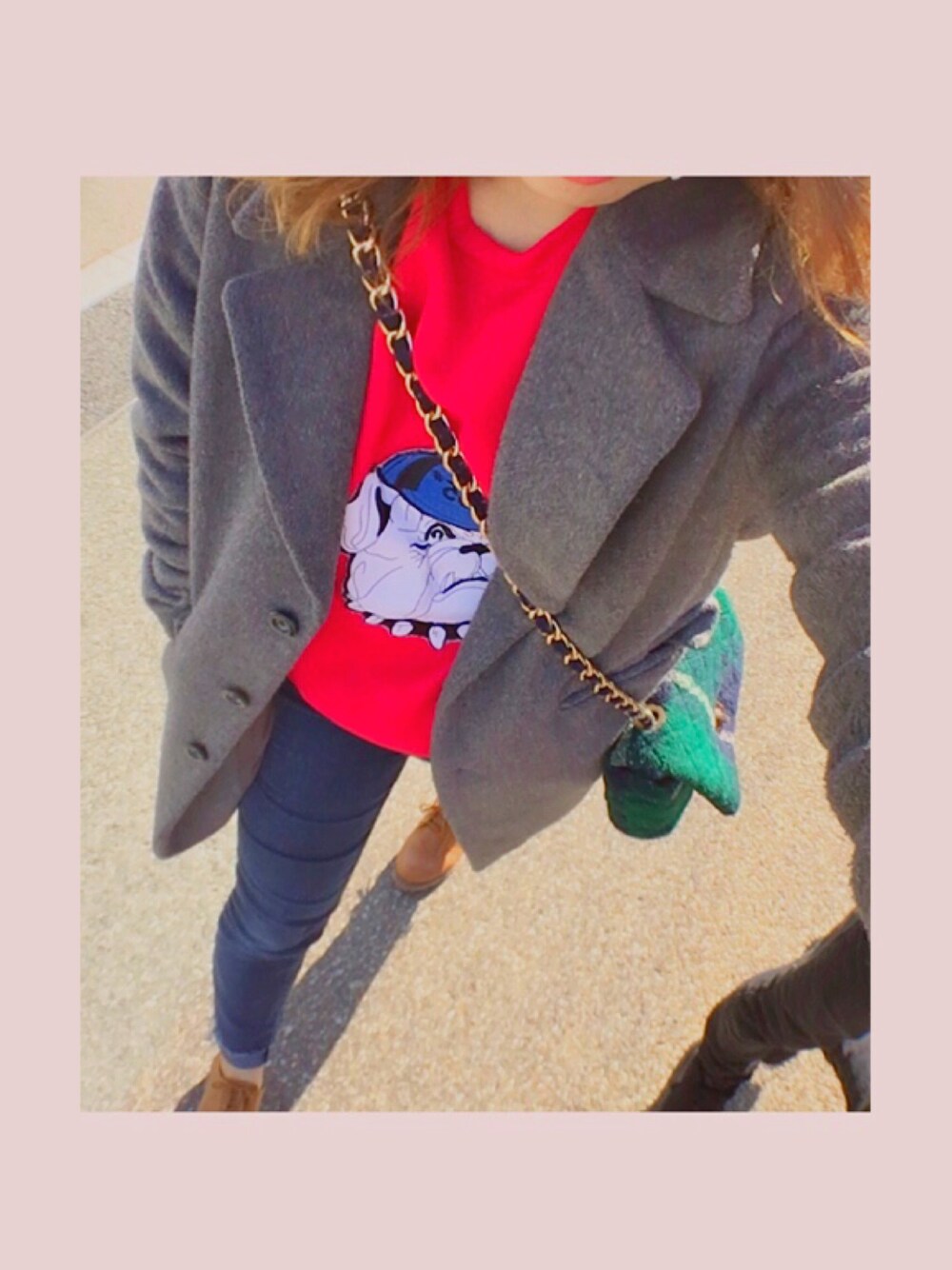 「オトナカジュアル、冬コーデ、デニムパンツ、ootd、ワンポイント、さしいろ、ローファー」｜「GUのアイテム（チェスターコート、グレー系）」を使った、あべあさん（レディース・154cm）の秋コーディネートの1枚目の写真
