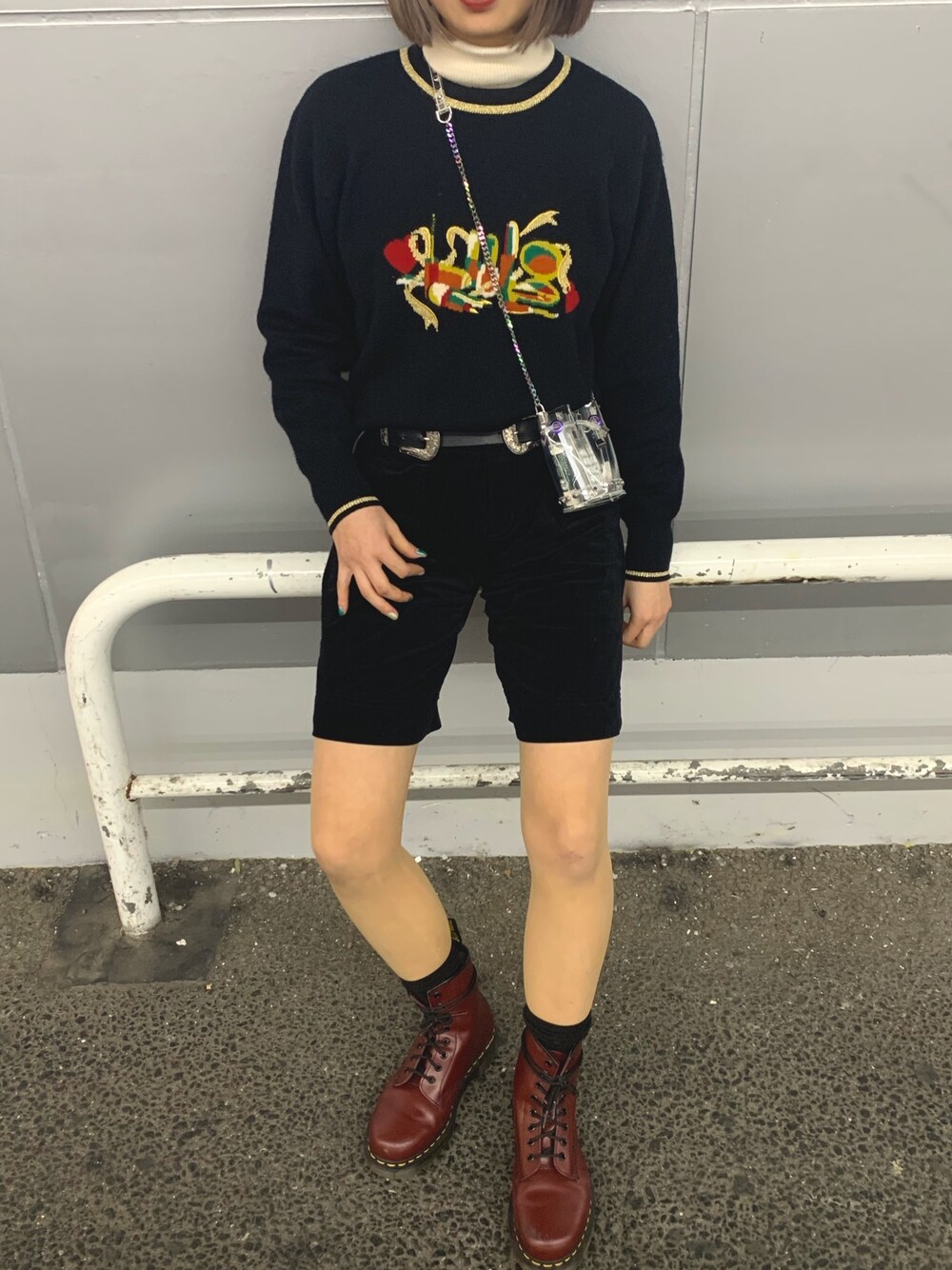 「ブラックコーデ、古着コーデ、激安コーデ」｜「UNIQLOのアイテム（ニット/セーター、ホワイト系）」を使った、かーぼっこんさん（レディース・162cm）の秋コーディネートの1枚目の写真