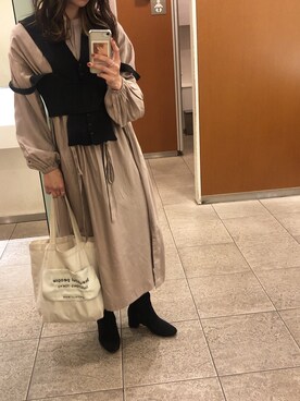 「stylemixerのアイテム（ワンピース/ドレス、ベージュ系）」を使った、anriさん（レディース・160cm）の春コーディネート
