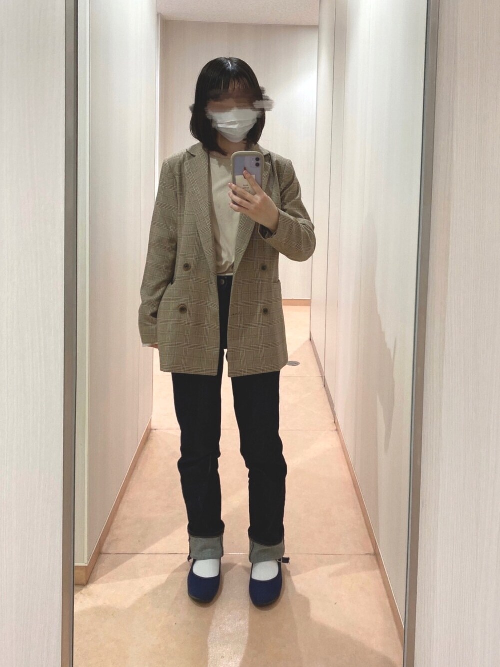 「ジャケット、UNIQLO、ロンT、GU、ユニクロ、デニムパンツ、プチプラ、プチプラコーデ、秋コーデ、秋のマイ旬スタイル」｜「POU DOU DOUのカンフーシューズ（スリッポン、ブルー系）」を使った、ふさん（レディース・156cm）の秋コーディネートの1枚目の写真