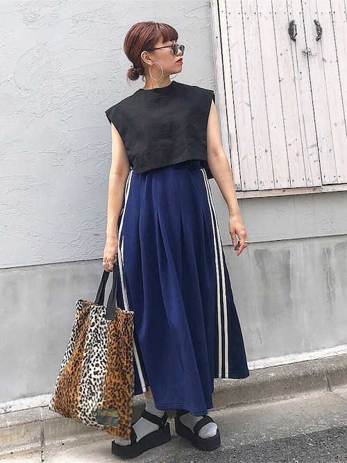 MEGUさんのコーディネート