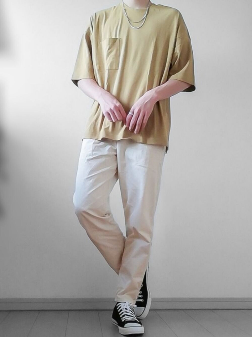 「お洒落さんとつながりたい、夏、シンプルコーデ、夏だ！Tシャツ着よう！、いいね、save、フォローお願いします🤑、ビッグシルエット、オトナカジュアル、リラックススタイル、キレイめ、プチプラ」｜「KUUUPYのKUUUPY - 4wayサージカルステンレスネックレス（ネックレス、シルバー系）」を使った、Keiさん（メンズ・177cm）の夏コーディネートの1枚目の写真