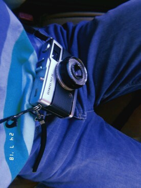 「Mavi（マビ）のアイテム」を使った、e. berraさん（レディース・165cm）の秋コーディネート