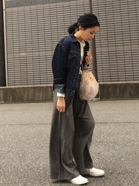 「無地党」｜「アイテム（デニムジャケット）」を使った、annさん（レディース・153cm）の秋コーディネート